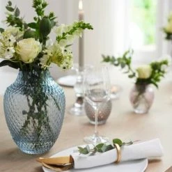 Leonardo Vase Poesia 22,5 Cm Blau 11 Leonardo Vase Poesia 22,5 Cm Blau -KitchenAid Shop 210 POESIA Vase 23 blau 018672 mood V01 H