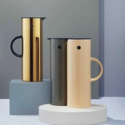 Stelton Isolierkanne EM77 1 L In Brass -KitchenAid Shop AD EM77 portrait ashx l