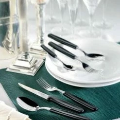 Victorinox SwissClassic Tafelmesser Standard Mit Wellenschliff, 11 Cm, Schwarz, 6-teilig 7 Victorinox SwissClassic Tafelmesser Standard Mit Wellenschliff, 11 Cm, Schwarz, 6-teilig -KitchenAid Shop CUT 5 1233 neujpg 1 l