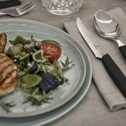 Victorinox Swiss Modern Besteck-Set Mit Steakmessern, 12-teilig, Schwarz 8 Victorinox Swiss Modern Besteck-Set Mit Steakmessern, 12-teilig, Schwarz -KitchenAid Shop CUT 6 9093 12W 24 G 2