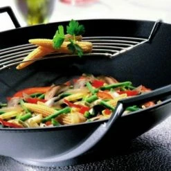 Le Creuset Wok Aus Gusseisen Mit Glasdeckel In Ofenrot -KitchenAid Shop Le Creuset Wok 3 l