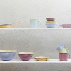 Riess Emaille Riess Servierpfanne Aus Emaille In Goldgelb -KitchenAid Shop RIESS AMBIENTE CLASSIC Pastell 4106 Highres