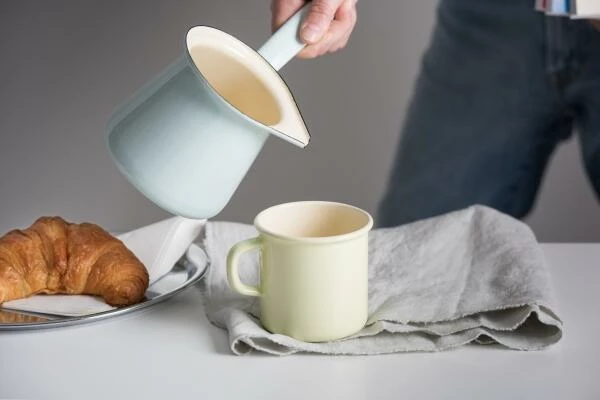 Riess Emaille Riess Kaffeekocher Aus Emaille In Türkis 5 Riess Emaille Riess Kaffeekocher Aus Emaille In Türkis – Bild 3