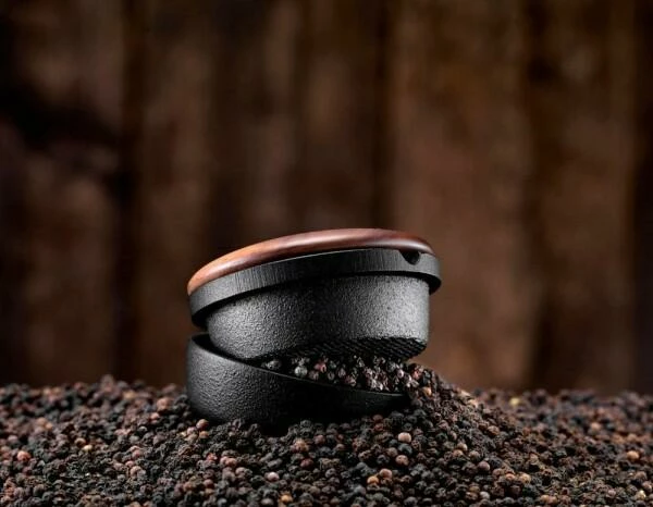 Skeppshult Pfeffer- & Kräutermühle Großer Swing In Walnuss 6 Skeppshult Pfeffer- & Kräutermühle Großer Swing In Walnuss – Bild 4